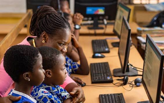How Technology is Transforming Education in the Digital Era